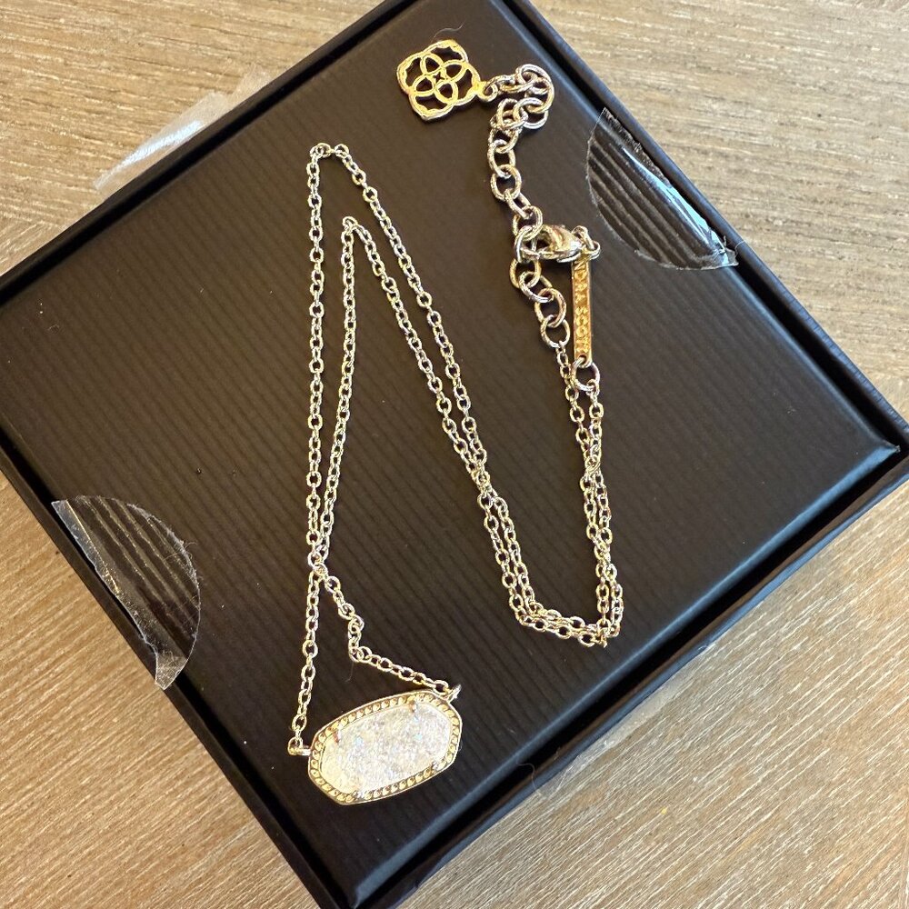 Kendra Scott Elisa Gold Pendant Necklace in Iridescent Drusy